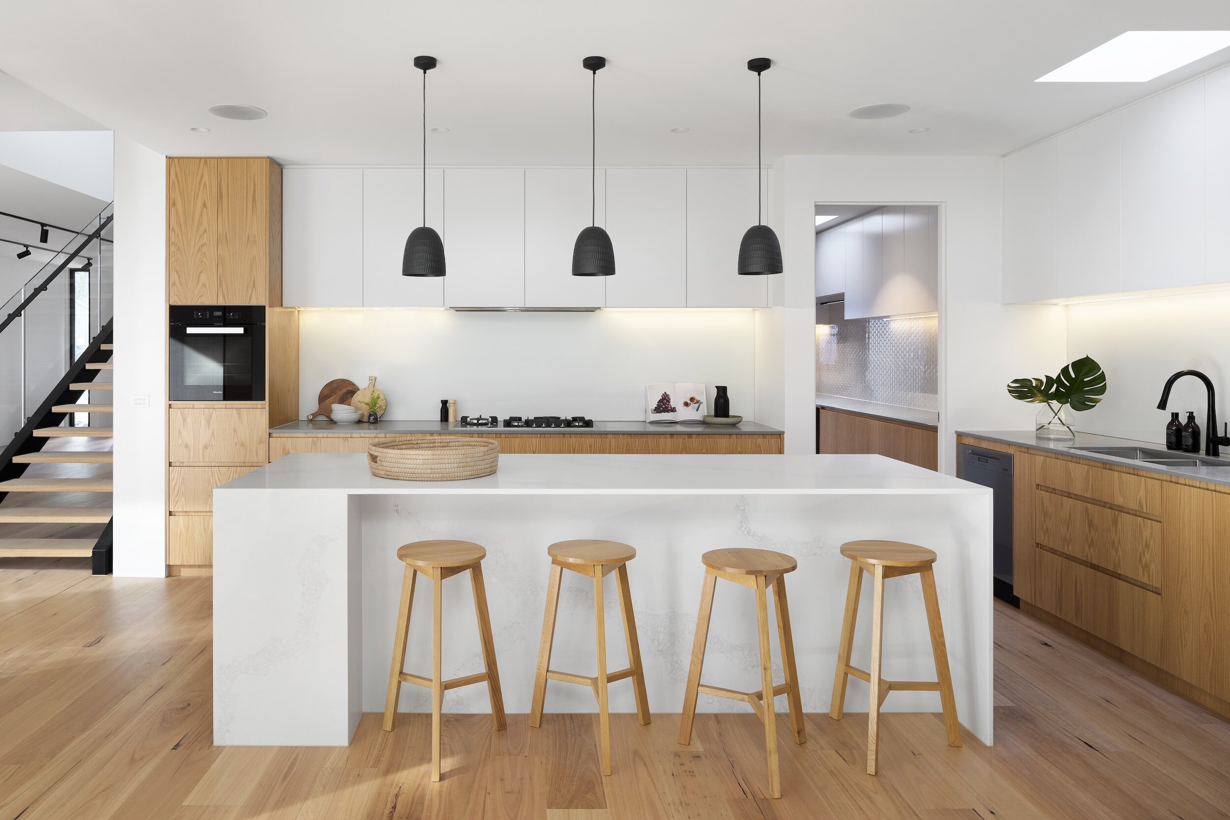 High-end kitchen design to attract buyers when selling your home